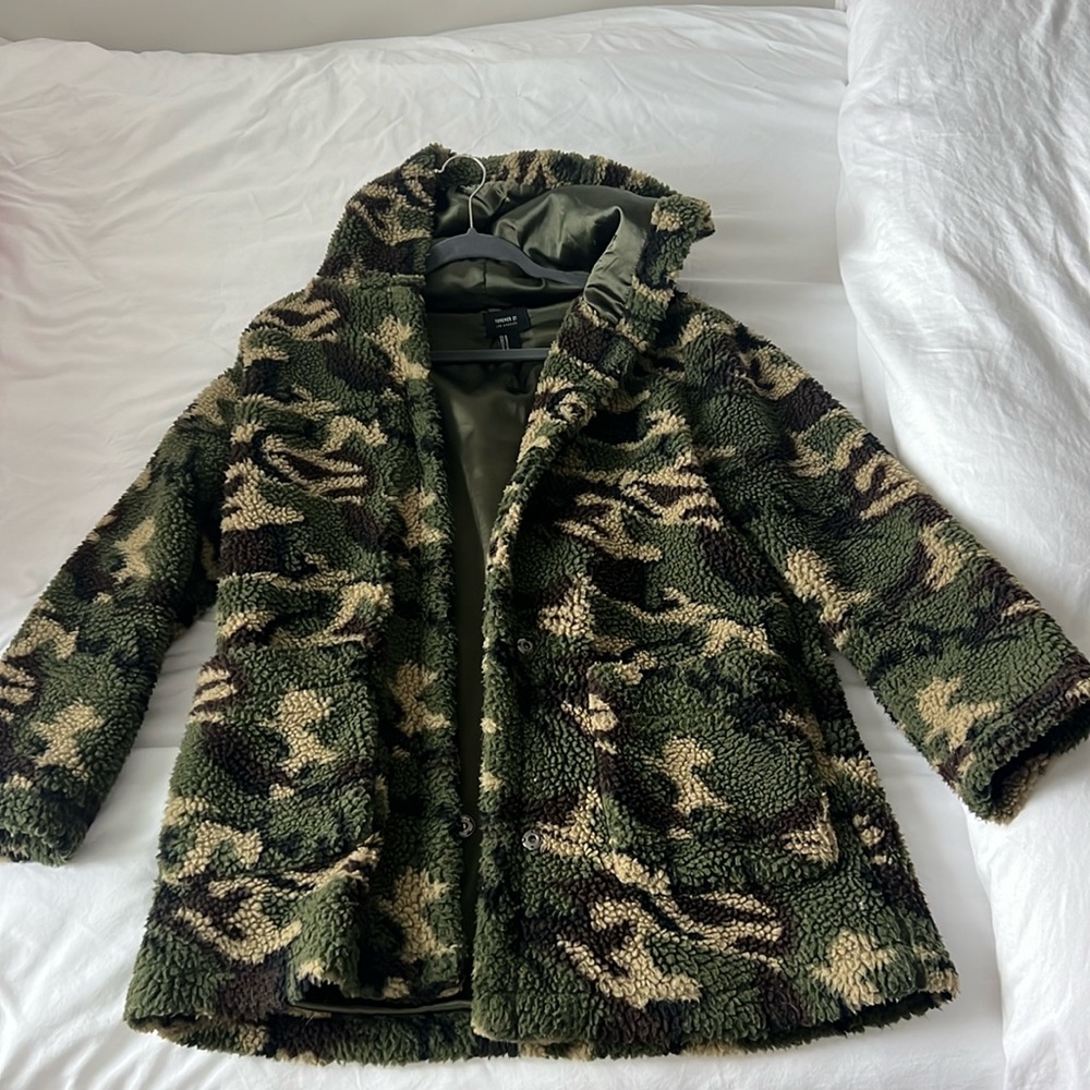 Camo fuzzy jacket